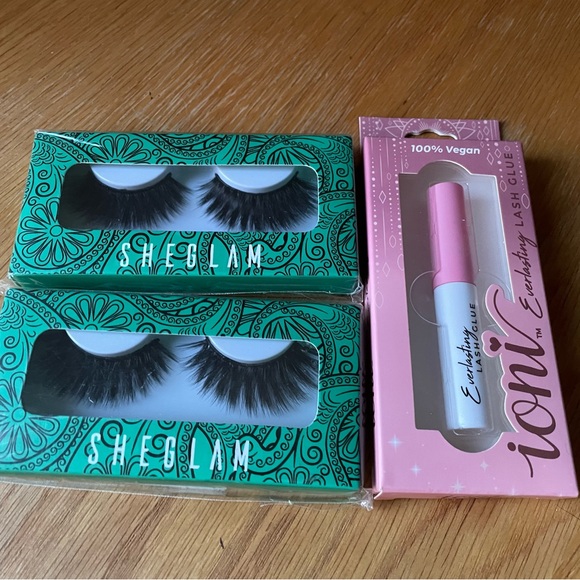 Bundle New 2 Eyelashes and 1 Lash Glue - Picture 1 of 4